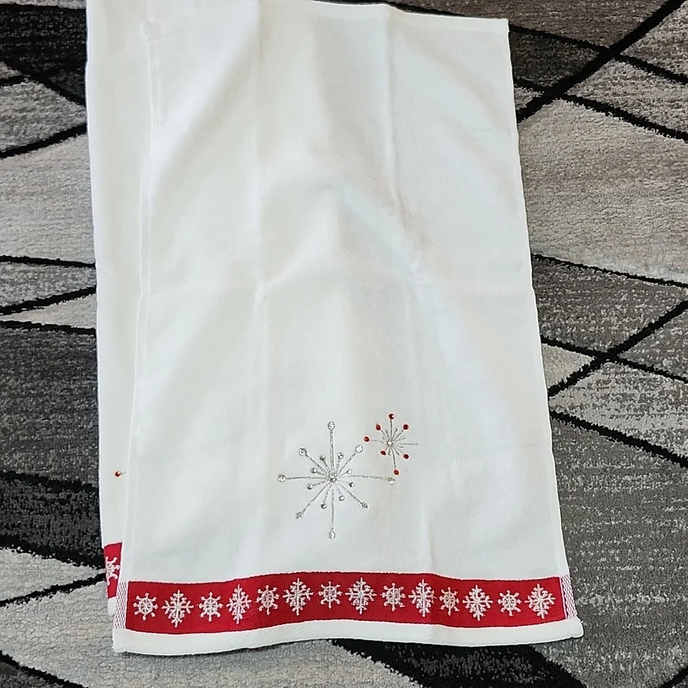 WISH FOR JOY EMBROIDERED RHINESTONES SNOWFLAKES 2-PC DISPLAY TOWEL SET